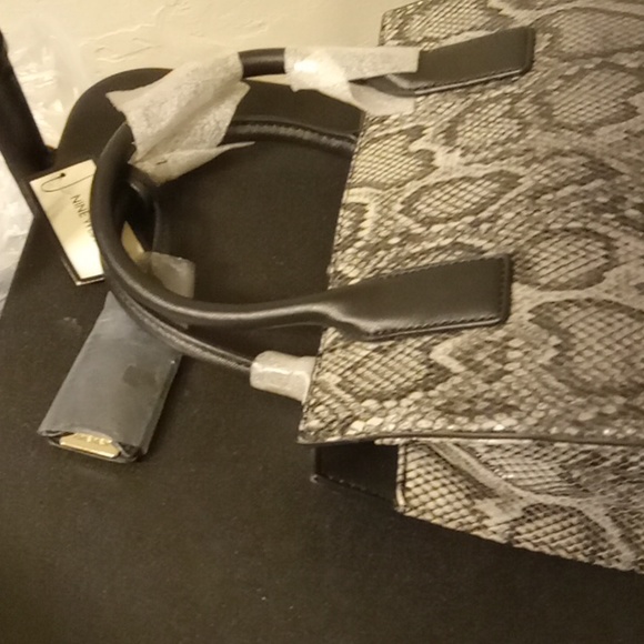 Handbag - Picture 6 of 8